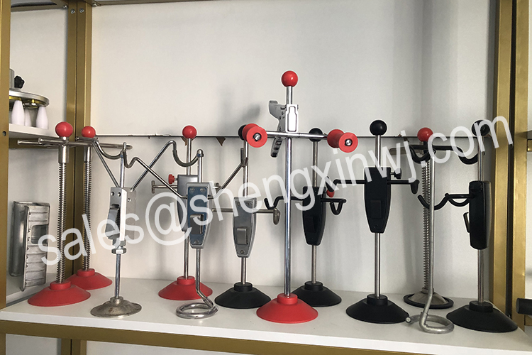 자동차 스티어링 휠 홀더